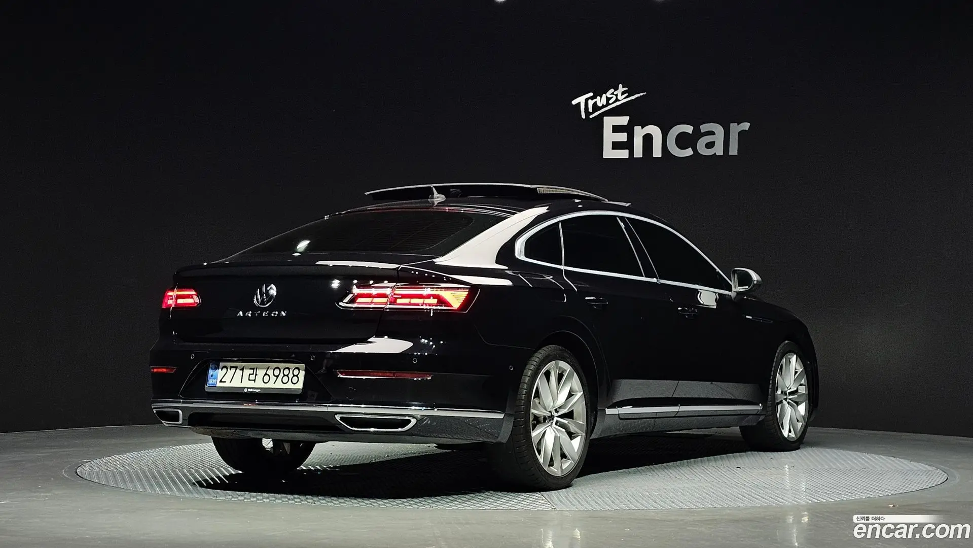 Main__Slider__Photo:Arteon Volkswagen 2022.6-1