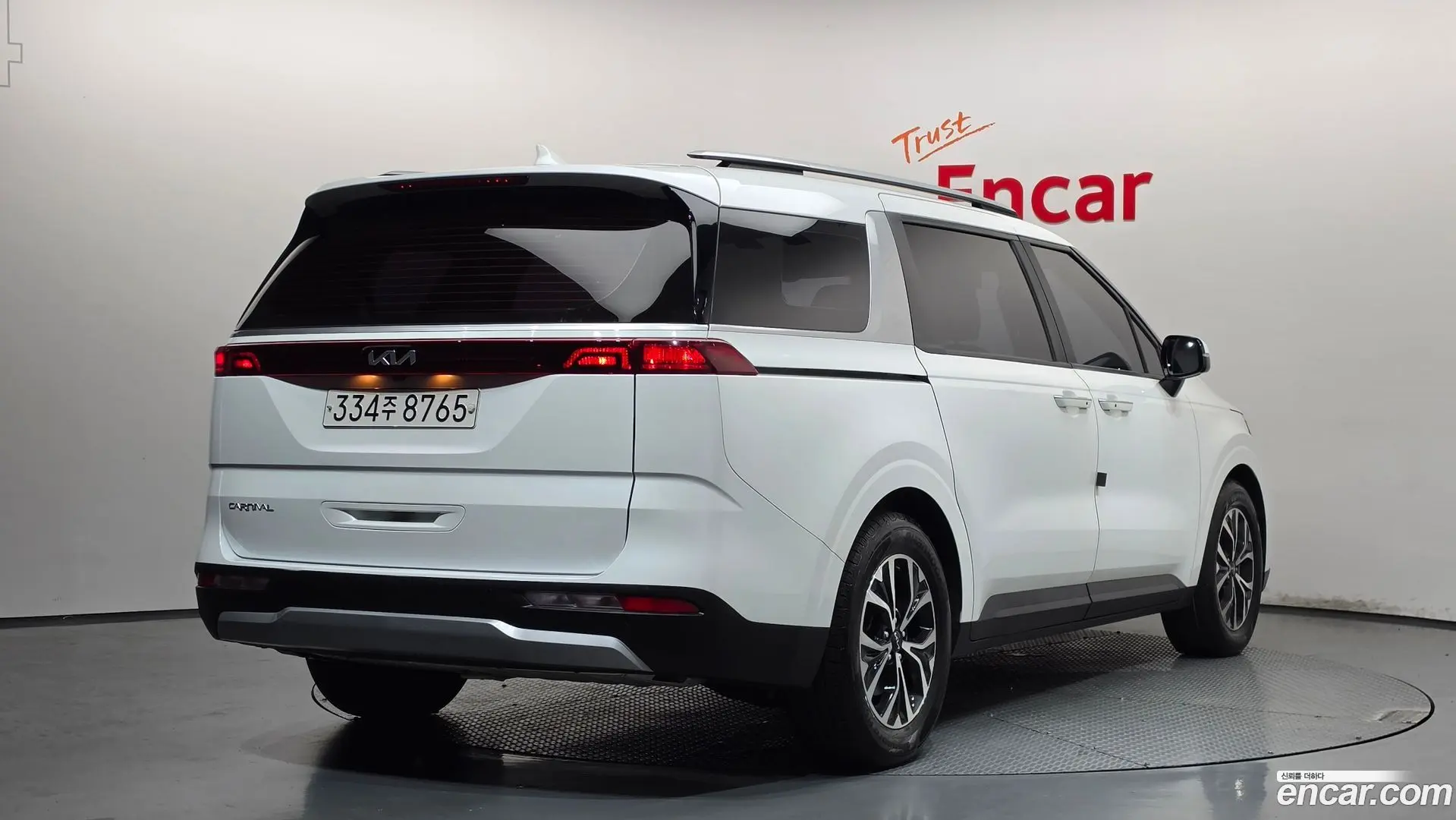 Main__Slider__Photo:Canival Kia 2023.2-1
