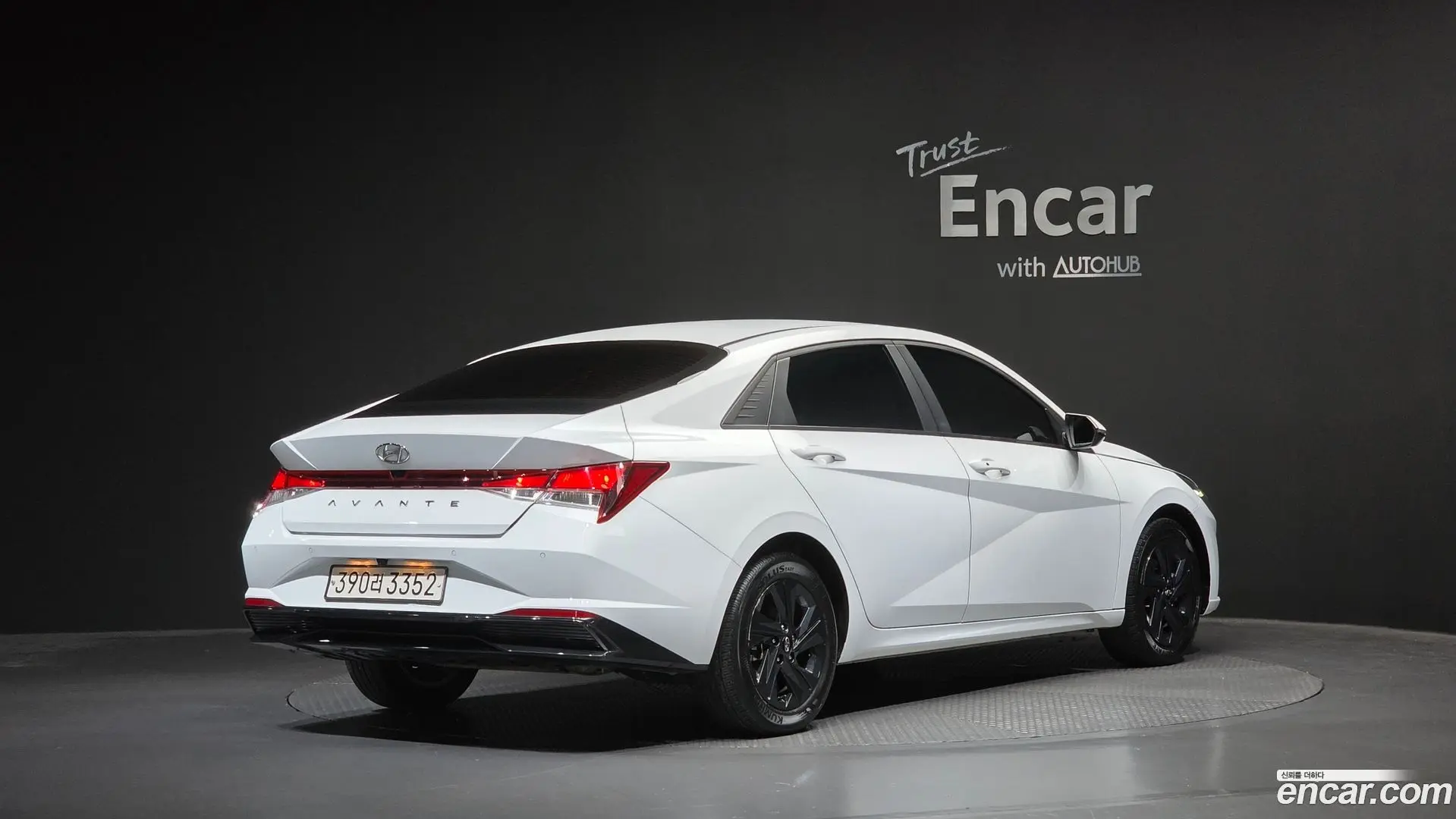 Main__Slider__Photo:AVANTE Hyundai 2022.10-1