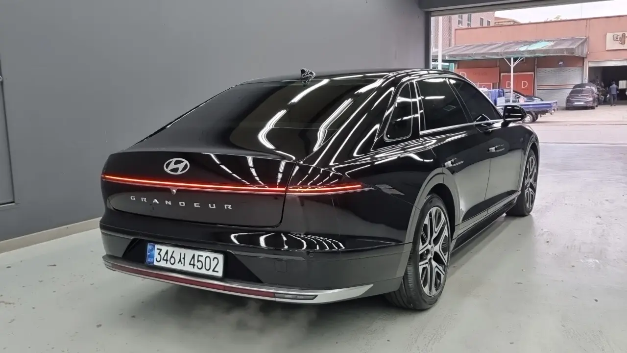 Main__Slider__Photo:Grandeur Hyundai 2023.5-1