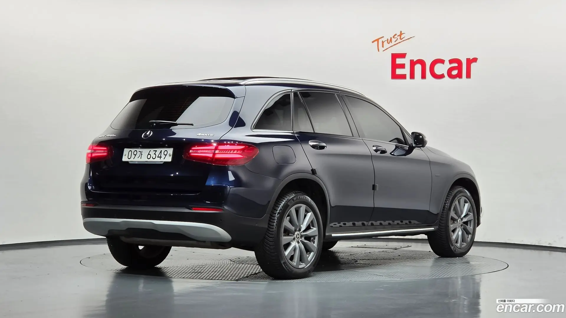 Main__Slider__Photo:GLC-Class Mercedes-Benz 2018.7-1
