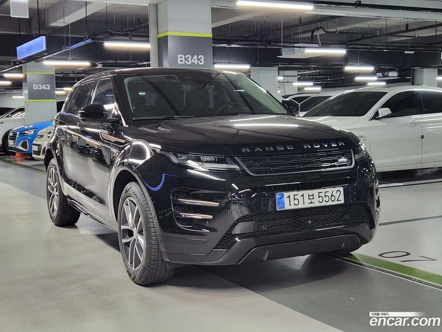 Main__Slider__Photo:Range Rover Evoque Land Rover 2025.5-1