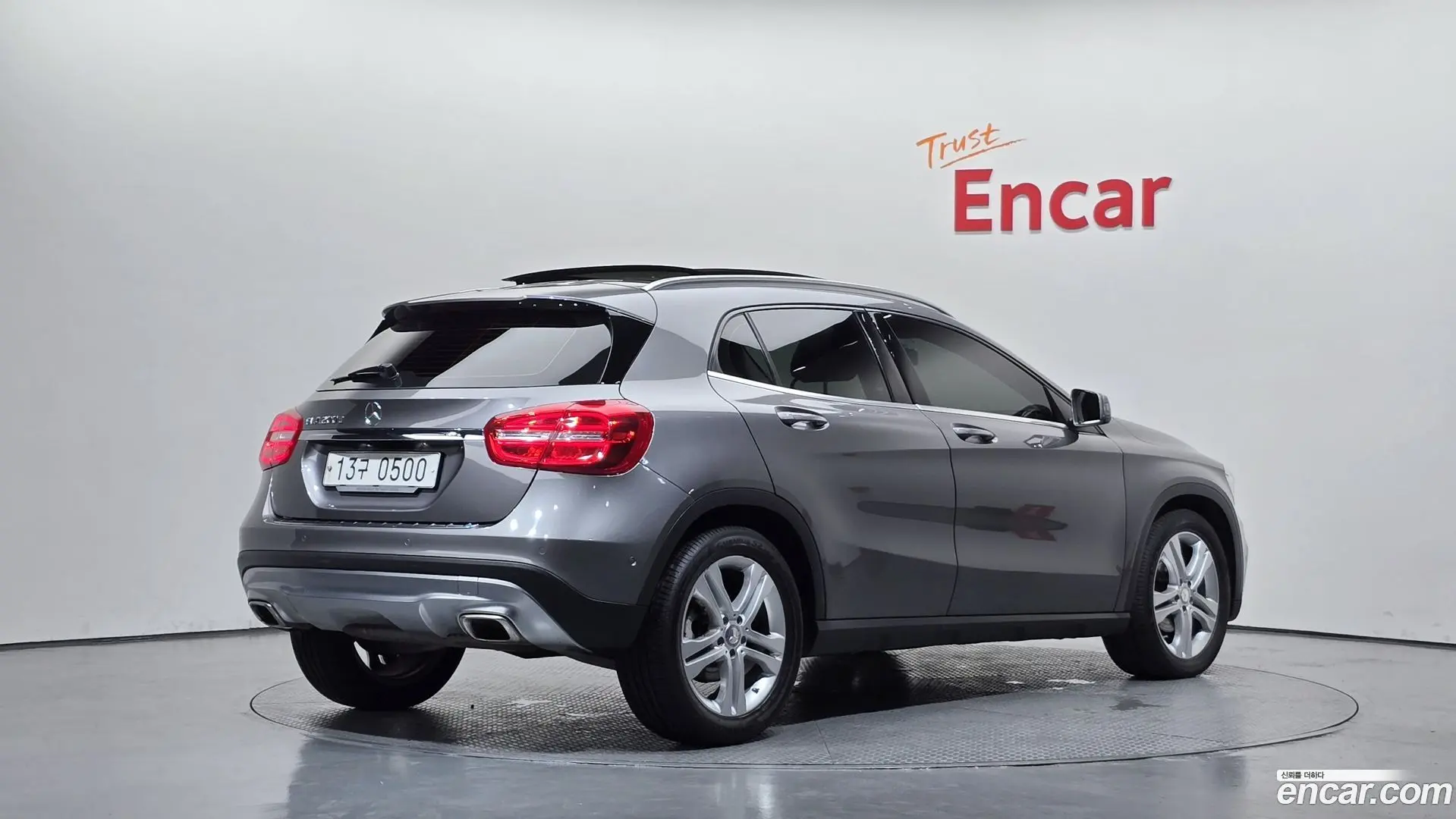 Main__Slider__Photo:GLA-Class Mercedes-Benz 2016.2-1
