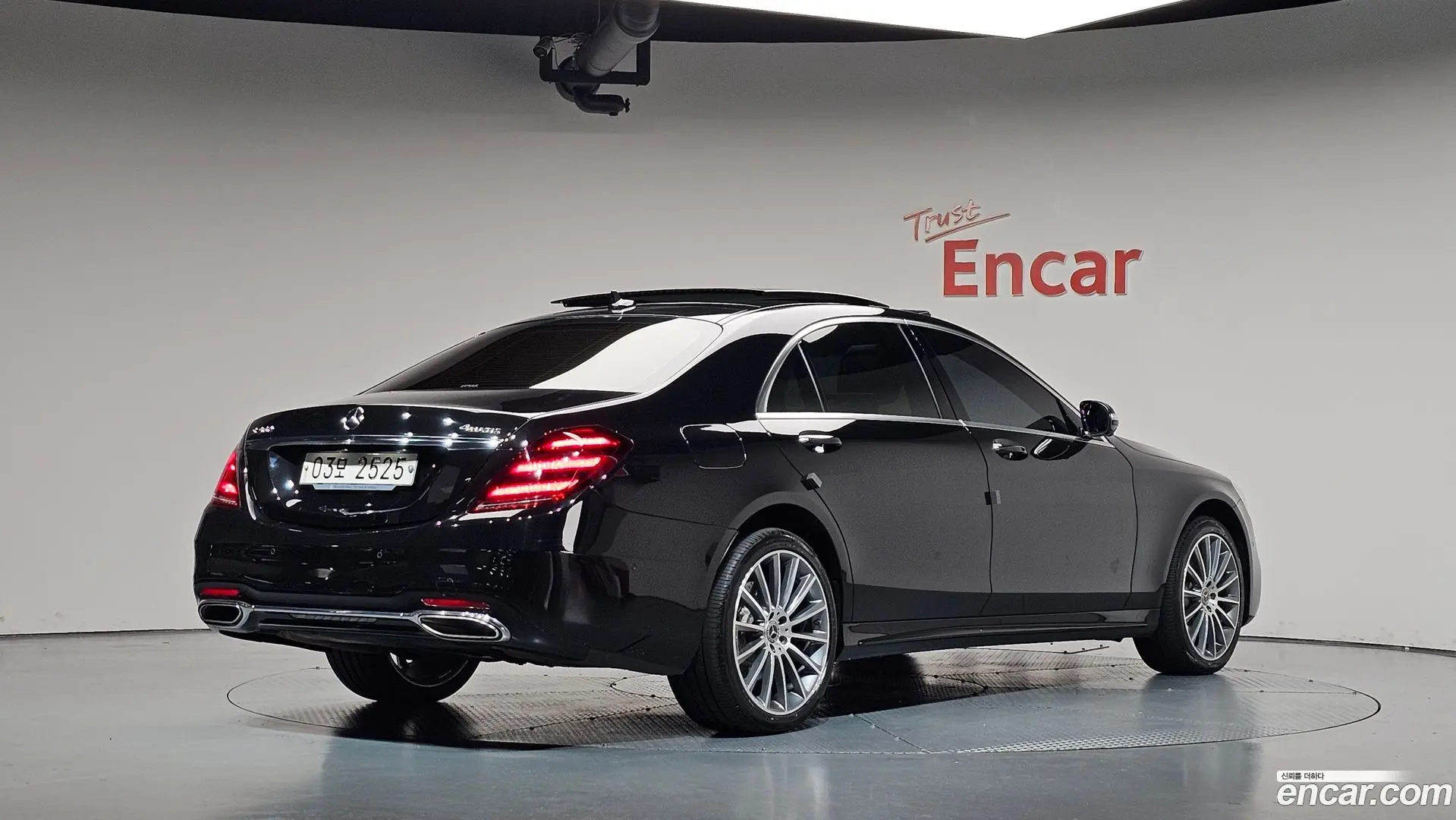 Main__Slider__Photo:S-Class Mercedes-Benz 2018.3-1
