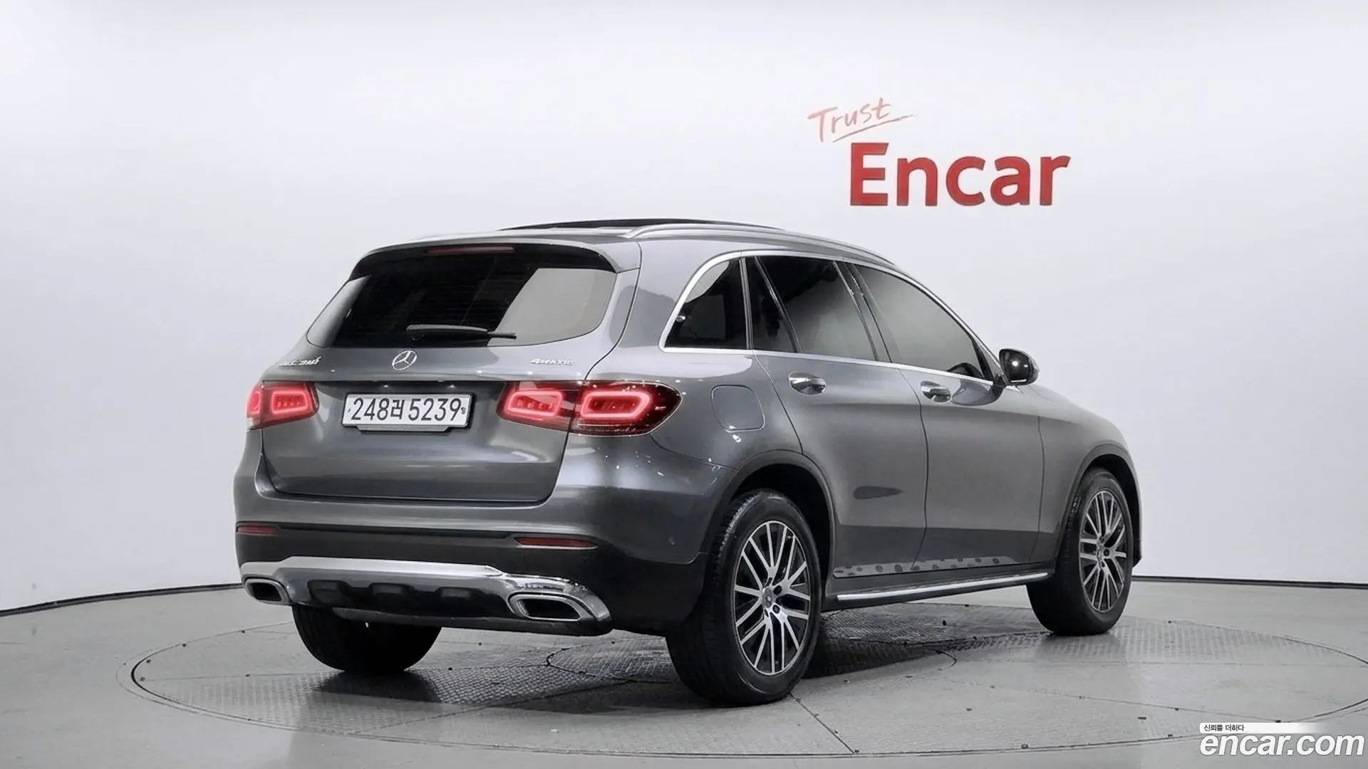 Main__Slider__Photo:GLC-Class Mercedes-Benz 2020.2-1