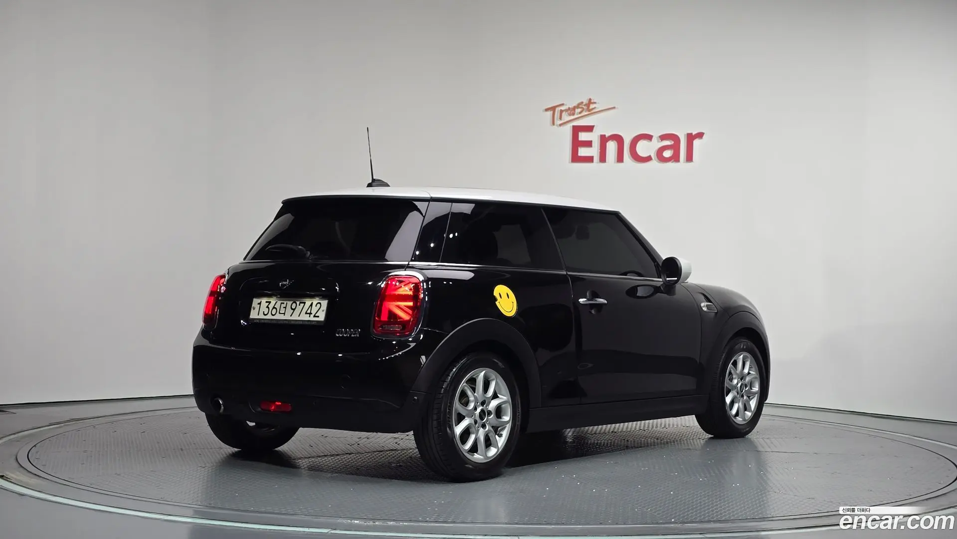 Main__Slider__Photo:Cooper Mini 2020.9-1