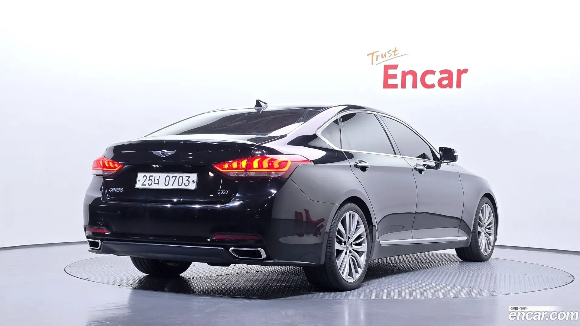 Main__Slider__Photo:Genesis Hyundai 2016.5-1
