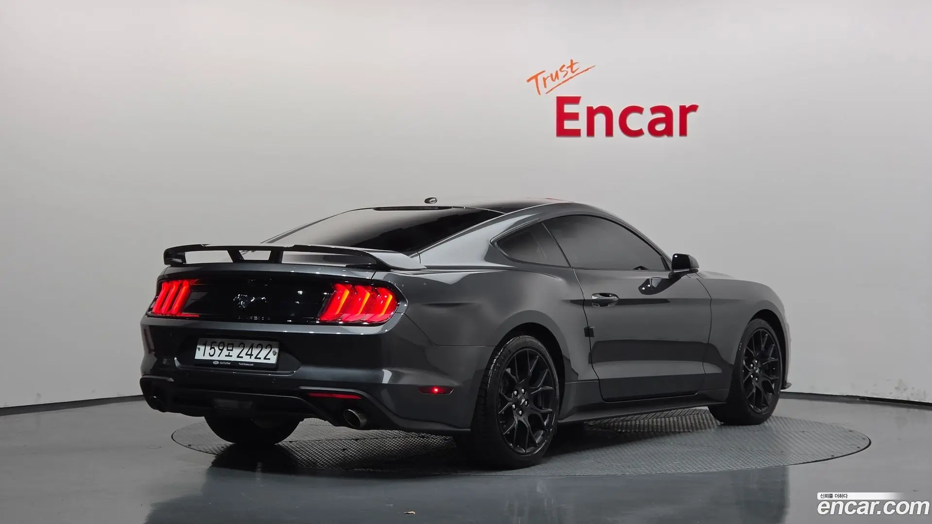 Main__Slider__Photo:Mustang Ford 2019.8-1