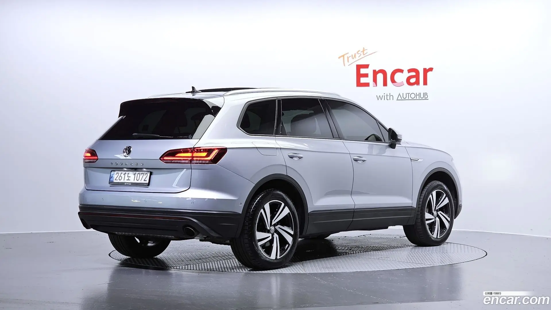 Main__Slider__Photo:Touareg Volkswagen 2020.7-1