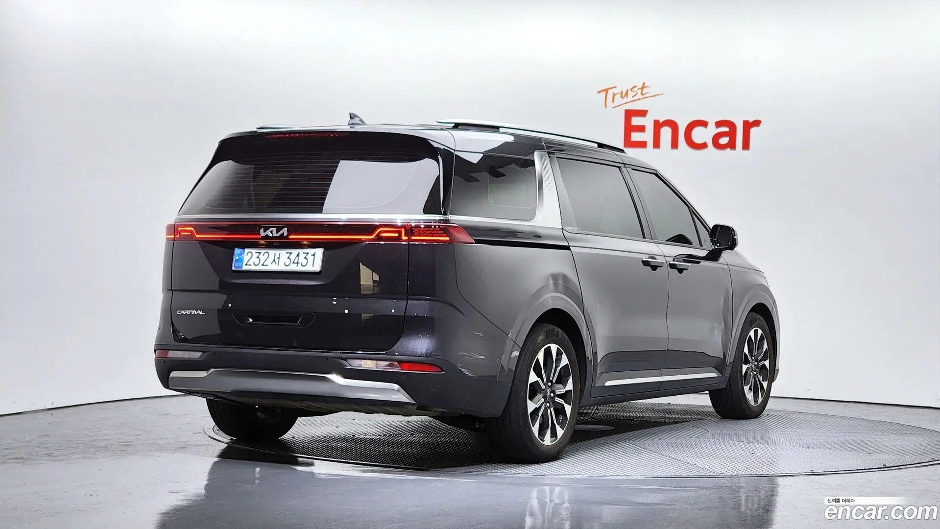 Main__Slider__Photo:Canival Kia 2023.0-1