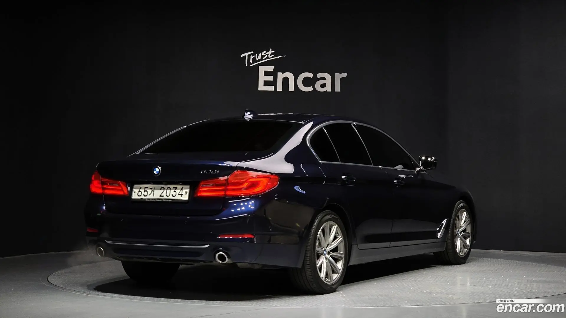Main__Slider__Photo:5-Series BMW 2019.4-1