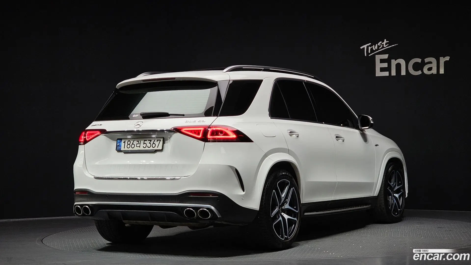 Main__Slider__Photo:GLE-Class Mercedes-Benz 2022.2-1