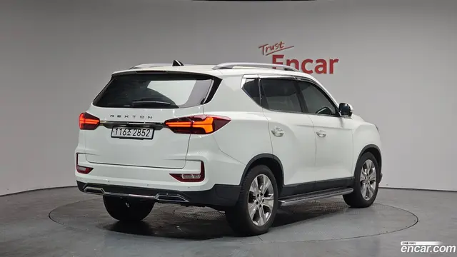 Main__Slider__Photo:Rexton KG Mobility 2021.0-1