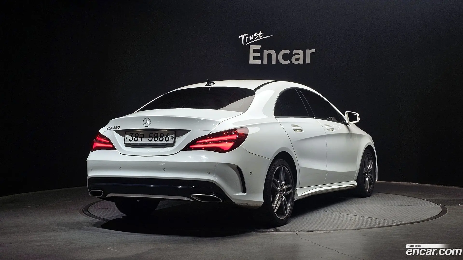 Main__Slider__Photo:CLA-Class Mercedes-Benz 2018.6-1