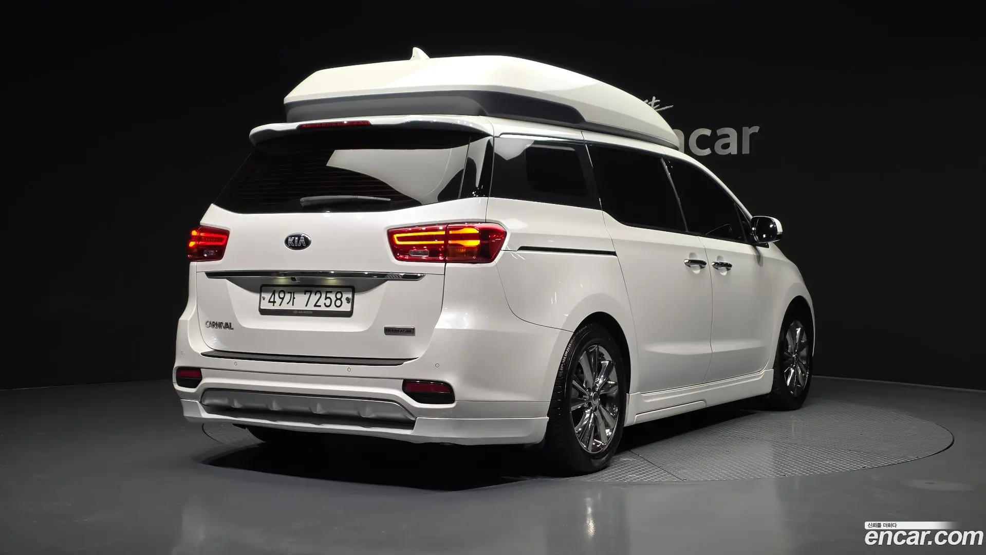 Main__Slider__Photo:Canival Kia 2019.6-1