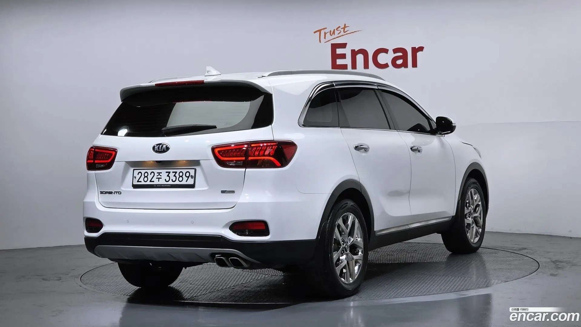 Main__Slider__Photo:Sorento Kia 2019.9-1