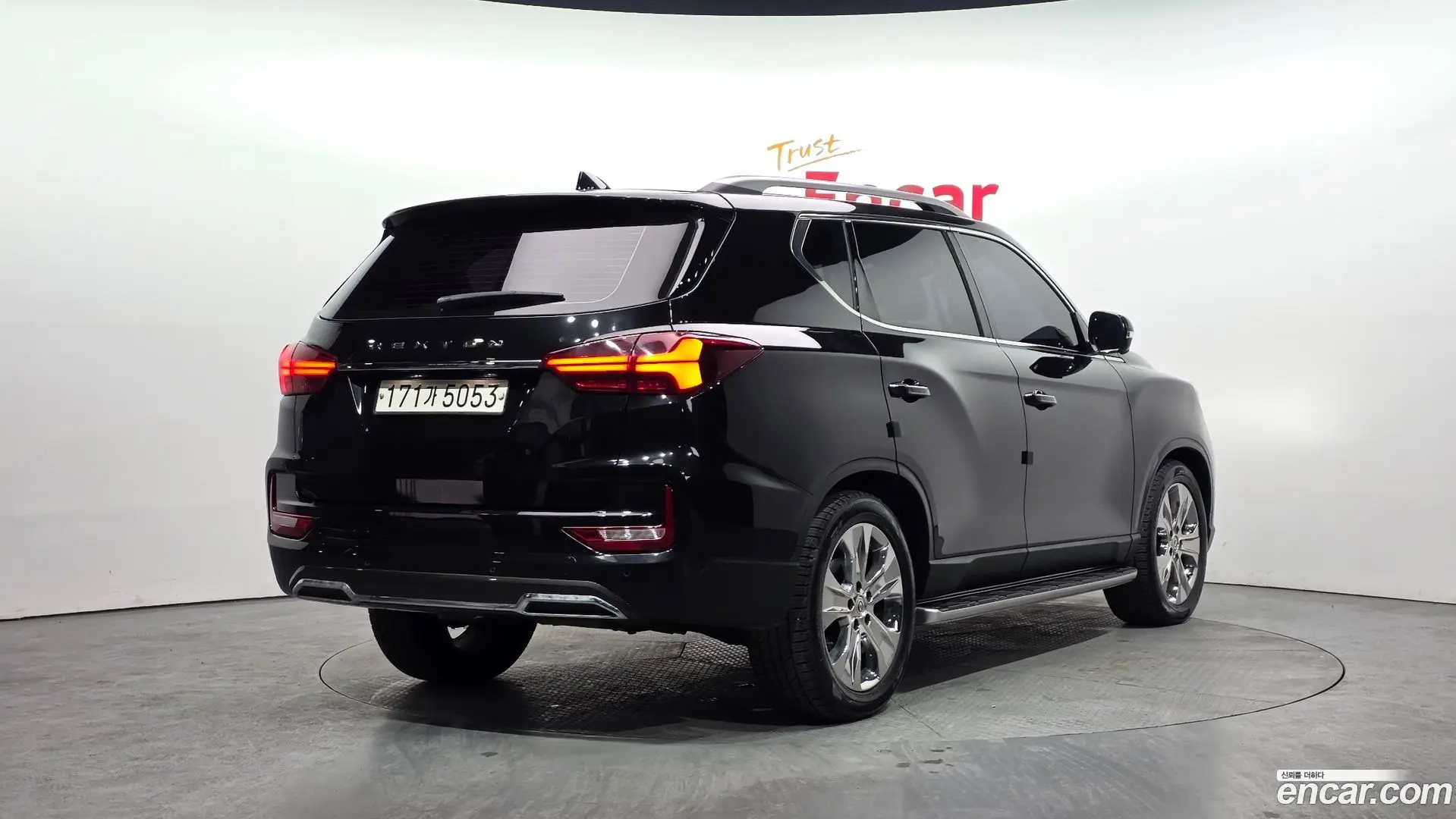 Main__Slider__Photo:Rexton KG Mobility 2020.11-1