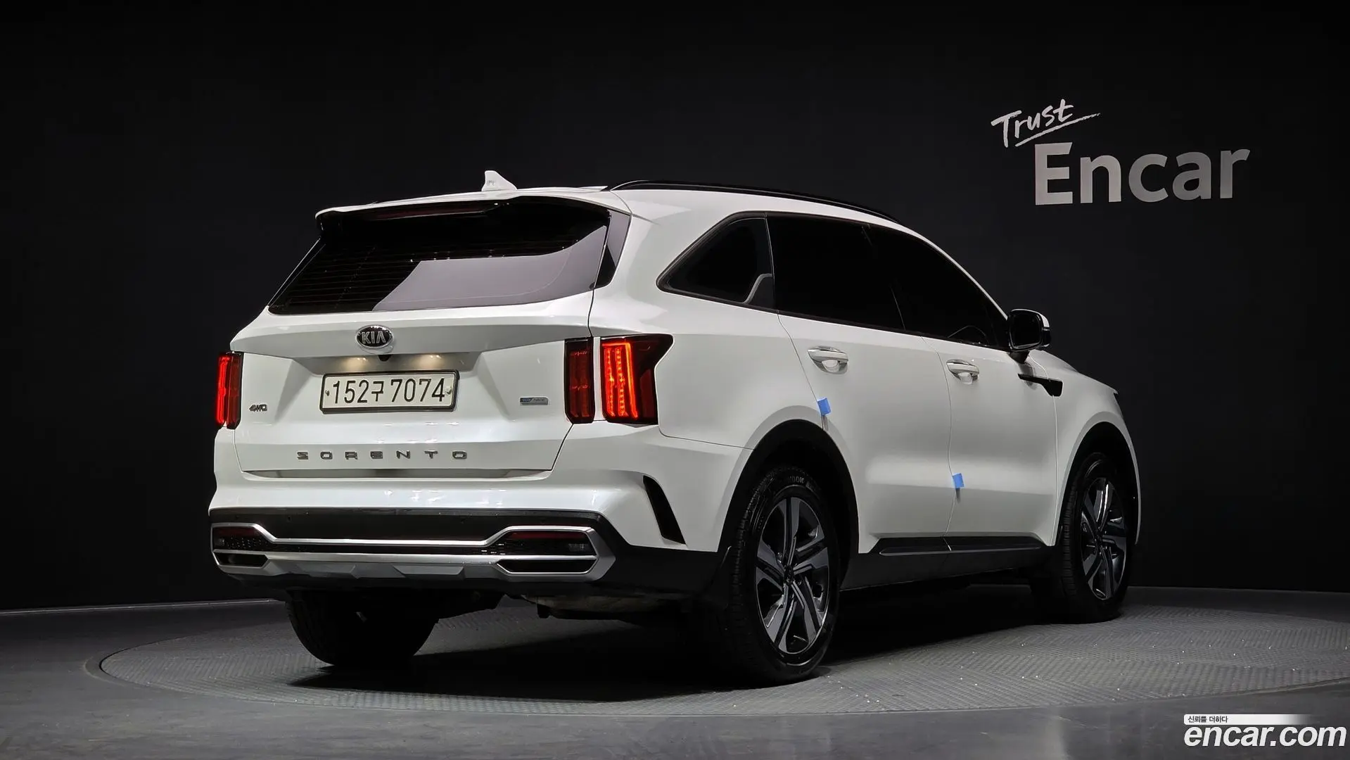 Main__Slider__Photo:Sorento Kia 2020.10-1