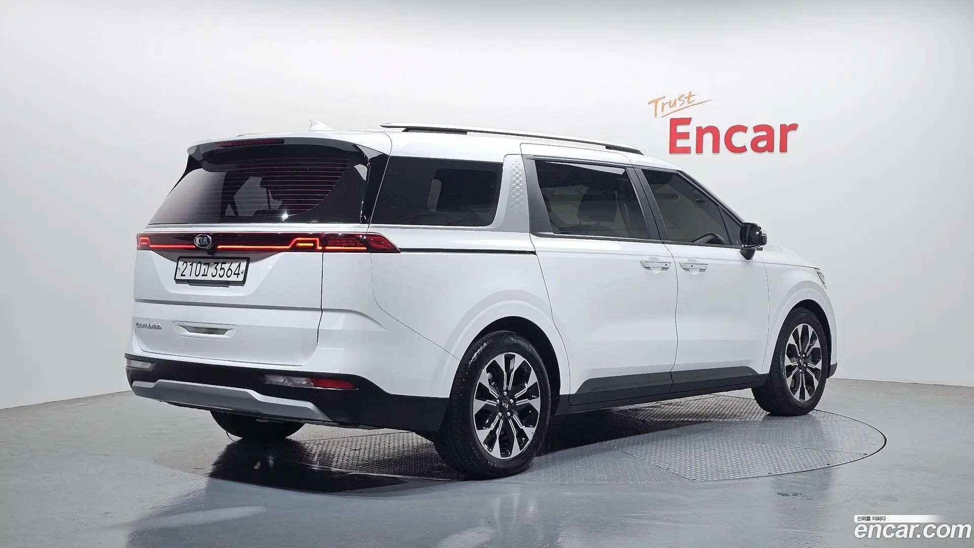 Main__Slider__Photo:Canival Kia 2021.0-1