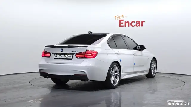 Main__Slider__Photo:3-Series BMW 2016.6-1