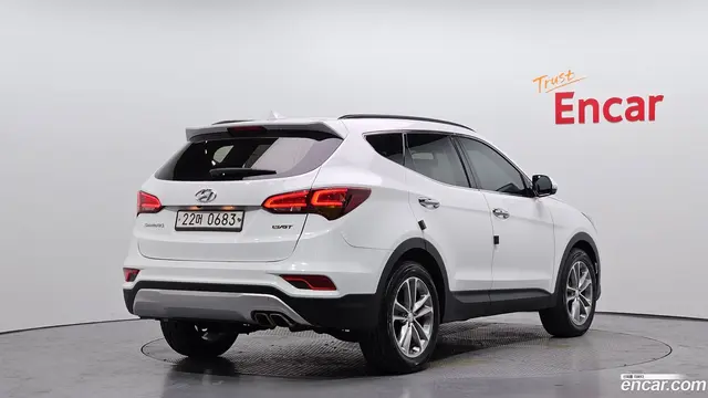 Main__Slider__Photo:Santafe Hyundai 2016.0-1