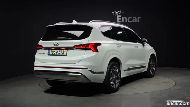 Main__Slider__Photo:Santafe Hyundai 2022.0-1
