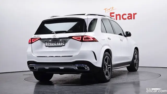 Main__Slider__Photo:GLE-Class Mercedes-Benz 2020.4-1