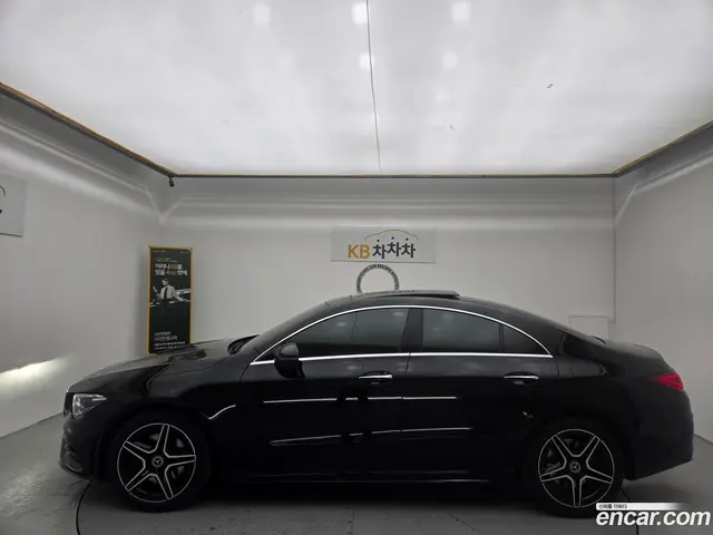 Main__Slider__Photo:CLA-Class Mercedes-Benz 2022.11-1
