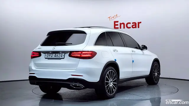 Main__Slider__Photo:GLC-Class Mercedes-Benz 2018.5-1