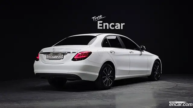 Main__Slider__Photo:C-Class Mercedes-Benz 2020.8-1