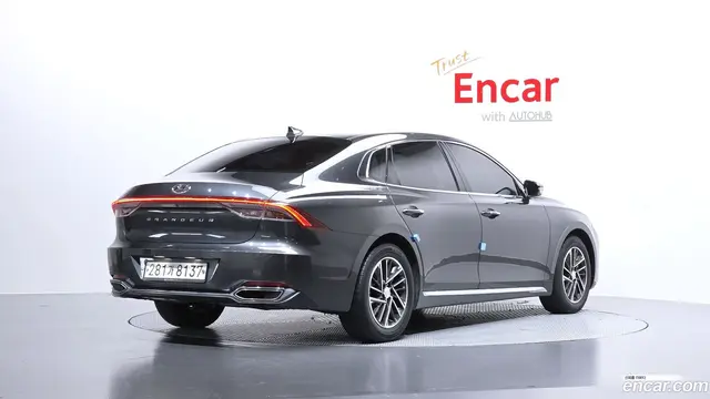 Main__Slider__Photo:Grandeur Hyundai 2020.3-1