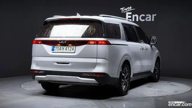 Main__Slider__Photo:Canival Kia 2022.6-1