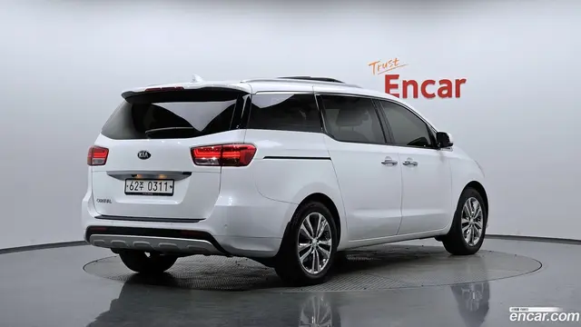 Main__Slider__Photo:Canival Kia 2016.8-1
