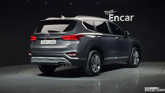 Main__Slider__Photo:Santafe Hyundai 2020.2-1