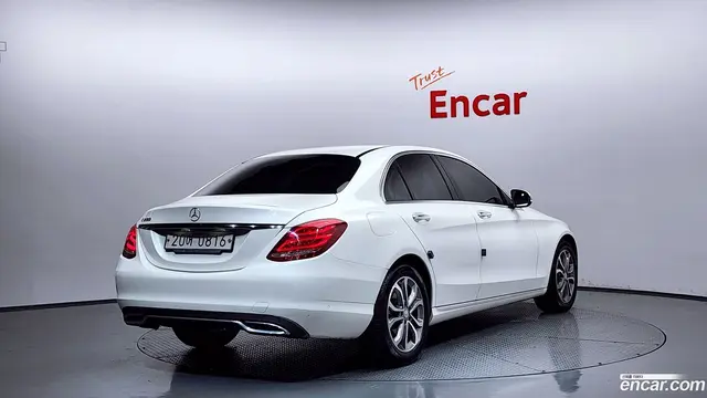 Main__Slider__Photo:C-Class Mercedes-Benz 2016.5-1
