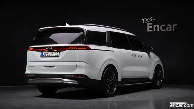 Main__Slider__Photo:Canival Kia 2023.8-1