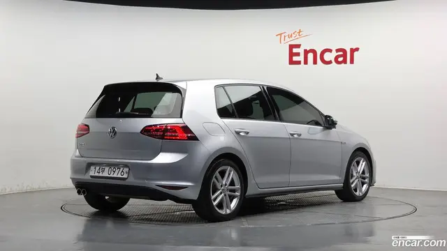 Main__Slider__Photo:Golf Volkswagen 2015.10-1