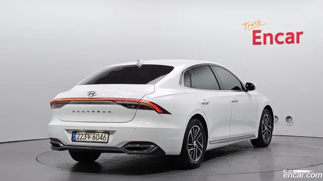Main__Slider__Photo:Grandeur Hyundai 2020.10-1