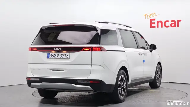 Main__Slider__Photo:Canival Kia 2022.1-1