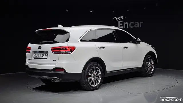 Main__Slider__Photo:Sorento Kia 2016.4-1
