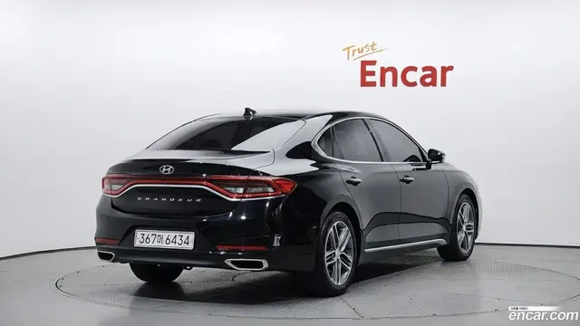 Main__Slider__Photo:Grandeur Hyundai 2017.2-1