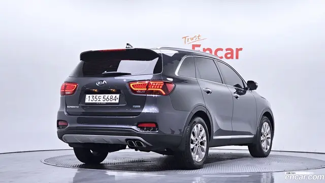 Main__Slider__Photo:Sorento Kia 2019.10-1