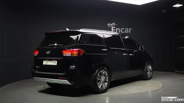 Main__Slider__Photo:Canival Kia 2017.8-1