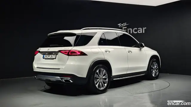 Main__Slider__Photo:GLE-Class Mercedes-Benz 2022.5-1