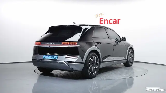 Main__Slider__Photo:Ioniq5 Hyundai 2021.11-1