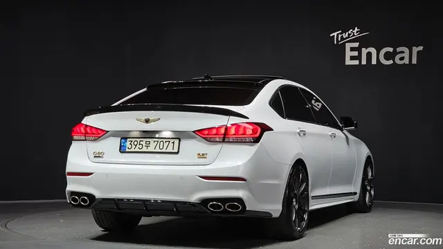 Main__Slider__Photo:G80 Genesis 2017.10-1