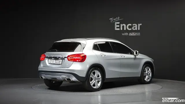 Main__Slider__Photo:GLA-Class Mercedes-Benz 2016.6-1