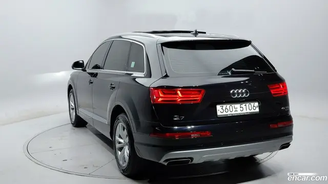 Main__Slider__Photo:Q7 Audi 2019.9-1