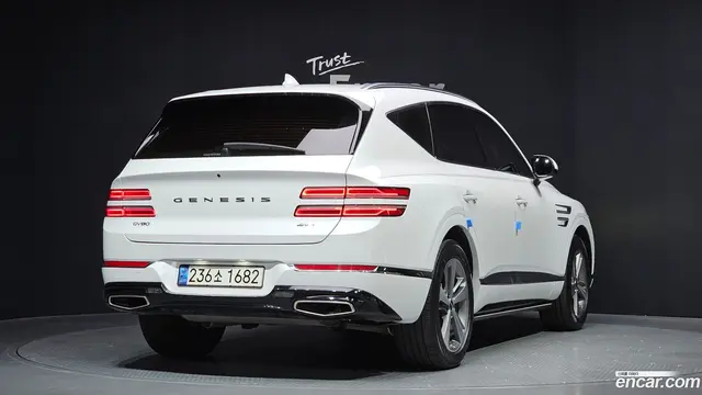 Main__Slider__Photo:GV80 Genesis 2022.1-1