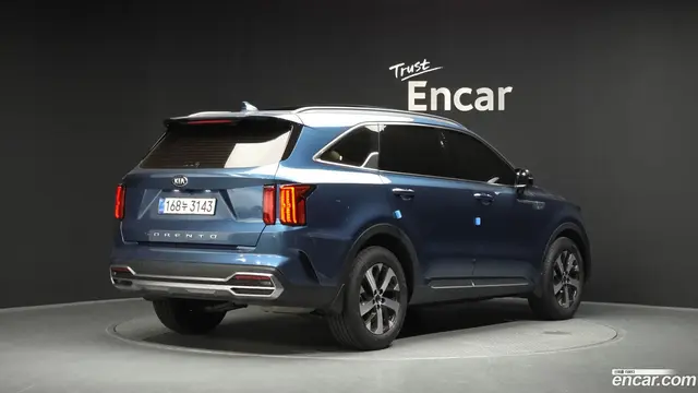 Main__Slider__Photo:Sorento Kia 2020.6-1